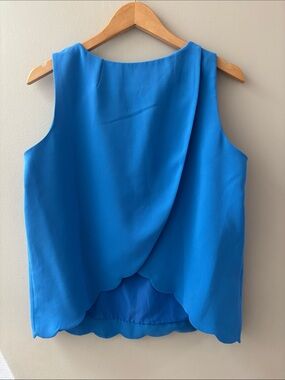 J Crew blue scalloped hem and tulip back tank top